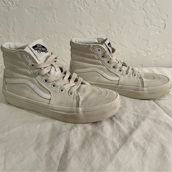 Vans Sk8- Hi kids shoes. Size 2.5. Barely worn. Needs cleaned otherwise perfect - Picture 7 of 9